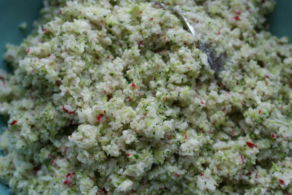 Bloemkool en broccoli couscous met pijnboompitten en radijsjes﻿﻿ Must