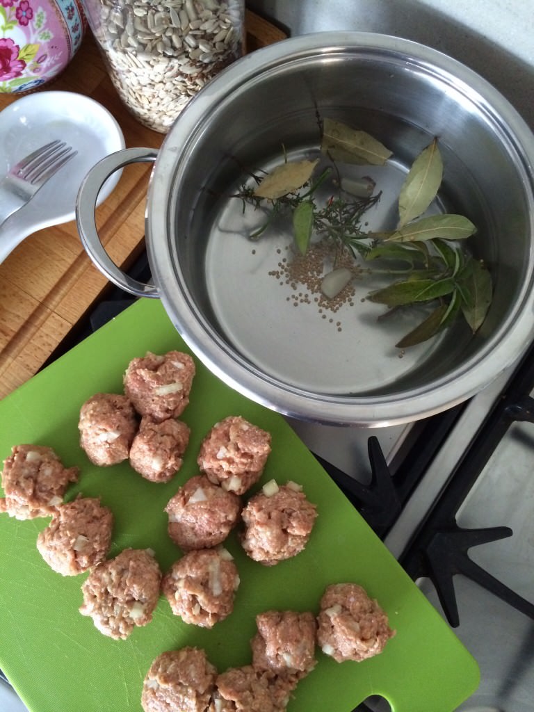 meatballs and tomato sauce