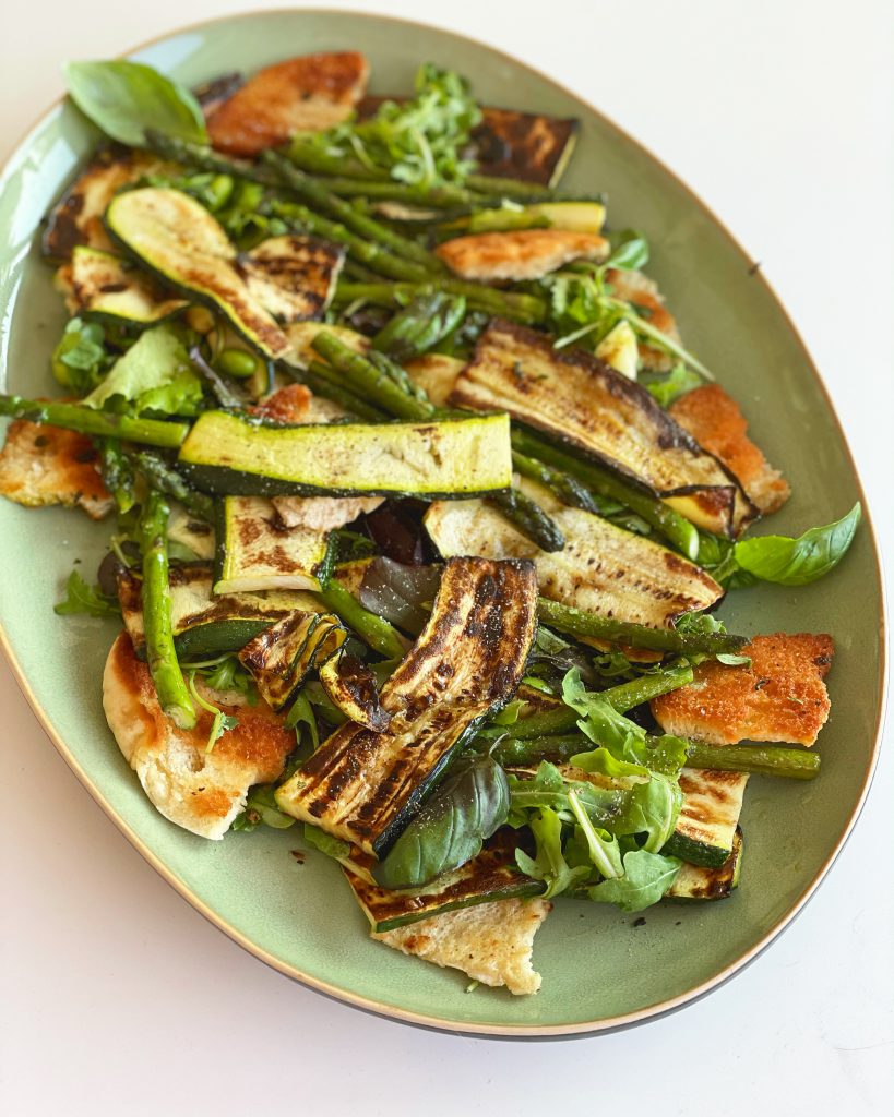 salade  fattoush geroosterde courgette